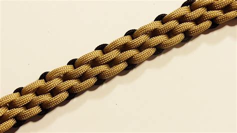 Tri cobra braid bracelet make this fun and unique bracelet with all basics you already know! How To Tie A 3 Strand Brickwork Braid Paracord Survival Bracelet Without Buckle - YouTube