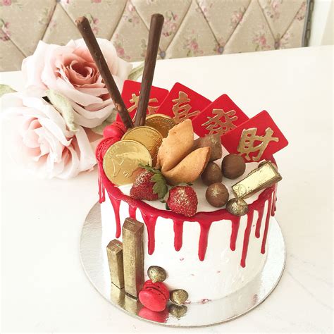 It's usually made with a combination of buttermilk the cake owes its velvety texture to almond flour, cocoa, or cornstarch, according to the new york times. Barrel drip cake for the Chinese New Year , red velvet ...