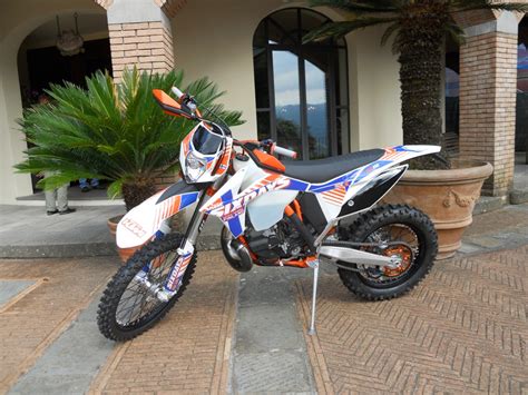 On this page we have collected some information and photos of all specifications 2011 ktm 300 exc six days. 2012 KTM 300 EXC Six Days - Moto.ZombDrive.COM
