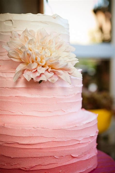 12 Fabulous Ombre Wedding Cakes The Wedding Blog