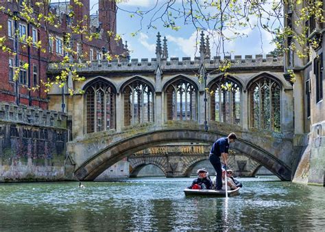 Cambridge — The Ancient City Of Colleges And Scholars Britain And