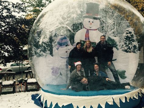 Life Size Snow Globe For Rent Christmas Float Ideas