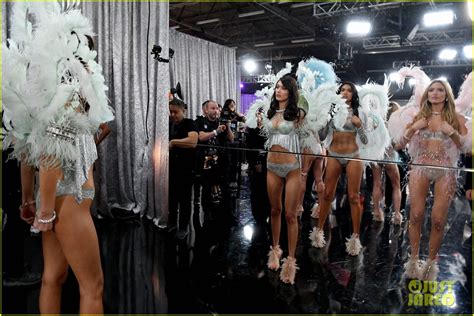 Backstage At Victoria S Secret Fashion Show Best Photos Revealed