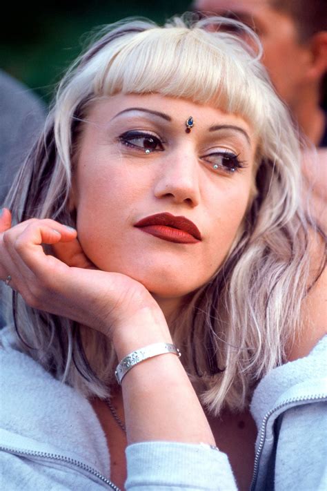 Born october 3, 1969) is an american singer and songwriter. On Beauty: Gwen Stefani | 90s hairstyles, Grunge hair ...