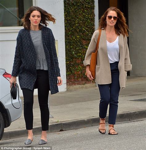 Mandy Moore Steps Out With Her Bff Minka Kelly Daily Mail Online