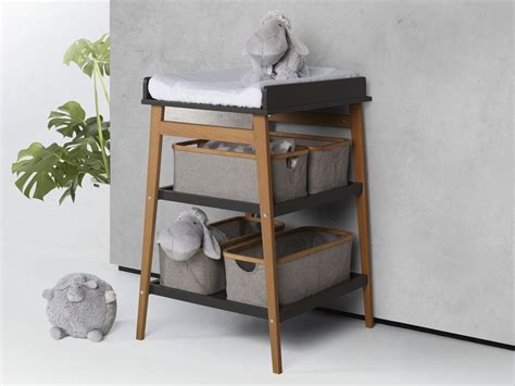 La table à langer de quax possède deux étagères fixes, ainsi vous pourrez disposer dessus toutes les petites affaires de toilette de votre bébé. ᐅ Table à langer - Mobilier, déco, chambre bébé et ...