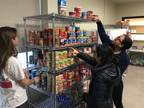 On Campus Food Pantry Opens Ithaca College