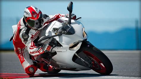 Ducati 899 panigale price ranges from rs. DUCATI 899 Panigale specs - 2014, 2015 - autoevolution