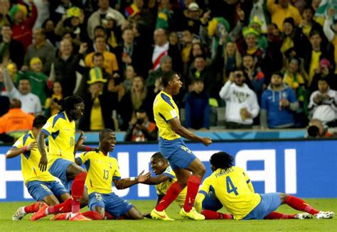 Ecuador inicia su sueño mundialista en viamao. Brasil 2014: Ecuador logró darle vuelta y venció 2-1 a ...