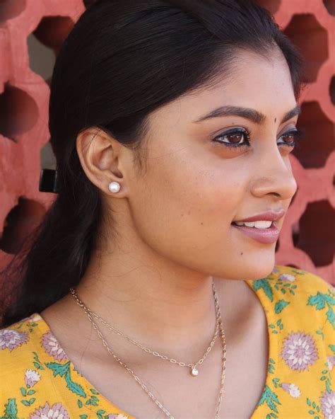 tamil actress hot photoshoot ammu abhirami looking very glamorous photos photos hd images