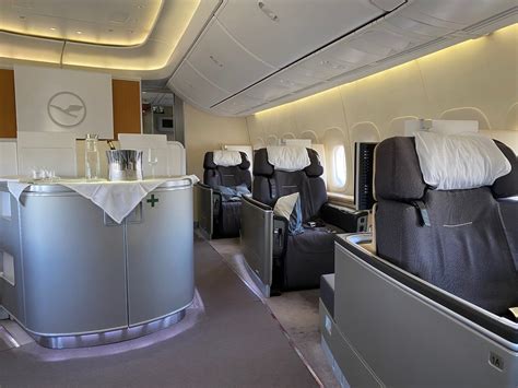 Which Routes Function Lufthansa First Class