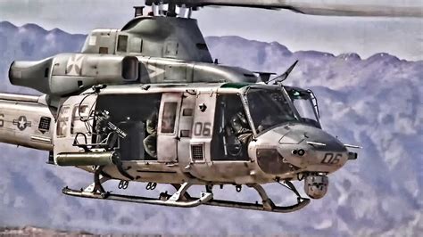 Uh 1y Venom Helicopter Gunnery Range 2020 In 2020 Helicopter Naval