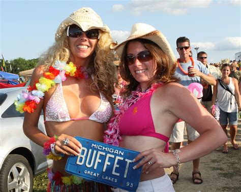 Jimmy Buffett Concert Bikini Buffettfan Blogspot Com Flickr