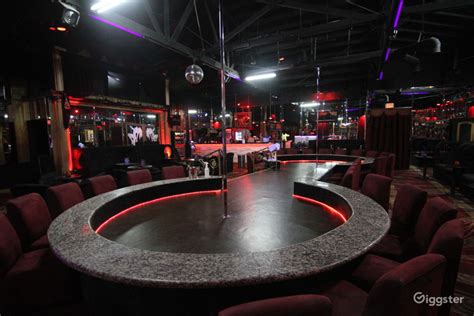 Strip Club With Big Dressing Room Rent This Location On Giggster