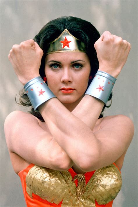 Lynda Carter As Wonder Woman Diana Prince With Arms Crossed 18x24