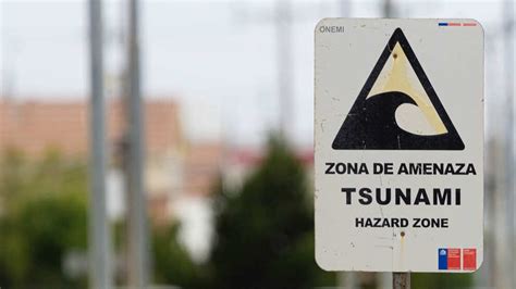 El movimiento telúrico se registró a una profundidad de 8 kilómetros. Alerta tsunami Chile: Alerta de tsunami en Chile 2021 ...