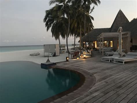 Pool Veligandu Island Resort And Spa Rasdhoo • Holidaycheck Alif Alif Atoll Malediven