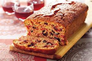 What's more christmassy than a traditional christmas cake? All-star Nigella Christmas: Scarlet-speckled loaf cake | Daily Mail Online