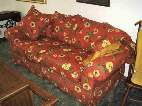 We did not find results for: RED FLORAL SOFA