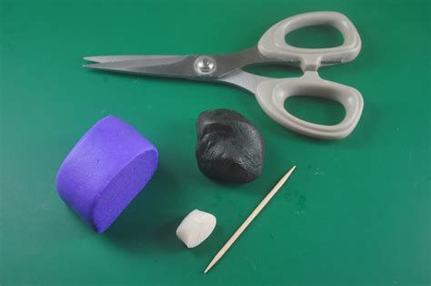 Dust a clean pastry cloth, or a smooth, clean surface, with cornstarch and roll the fondant with a rolling pin until it is approximately 1/4 inch thick. bakery cook and tips: How to Make Fondant (or Gumpaste ...