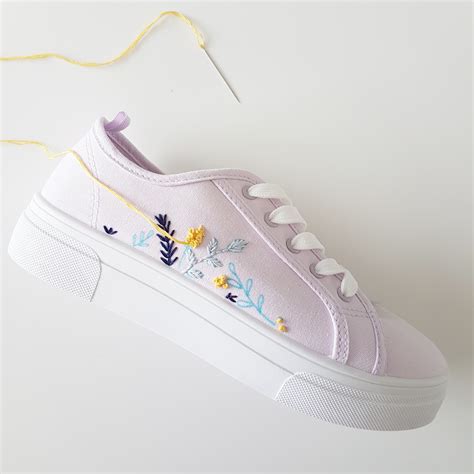 Shoes With Flowers Embroidery Designs