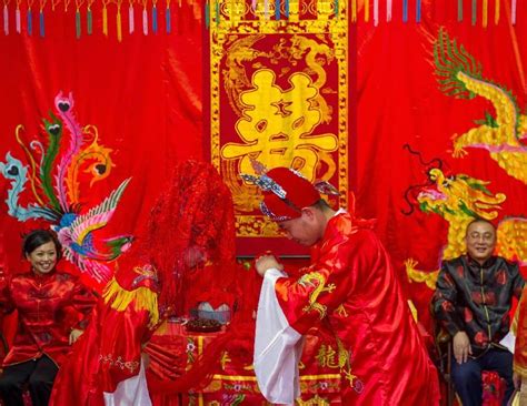 Maybe you would like to learn more about one of these? Perkahwinan Tradisi Cina ~ Diari KIKBM