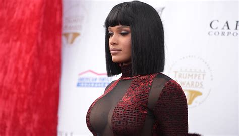 Joseline Hernandez Shows Off Her New Mystery Man On Instagram The