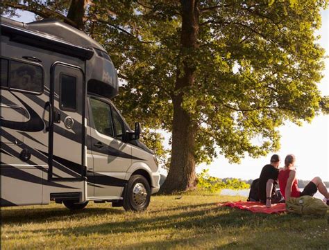 Class B Vs Class C Rvs The Expert Guide Rv Lifestyle