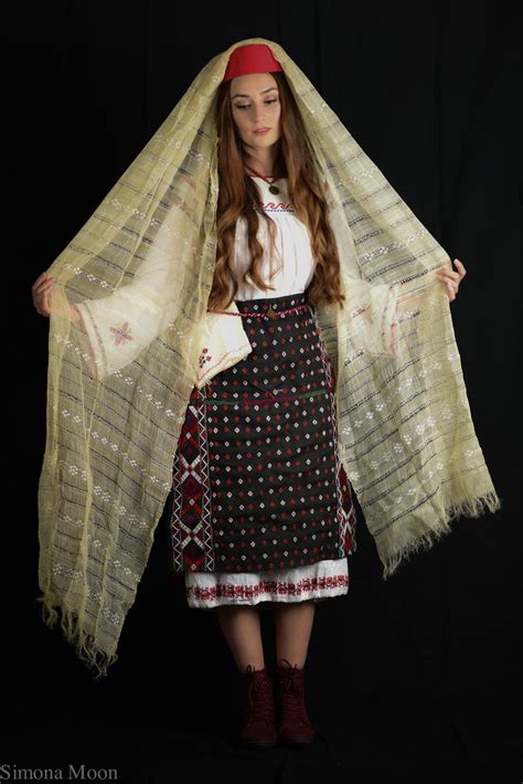 romanian traditional dress from south of dobrujia by simonamoon on deviantart