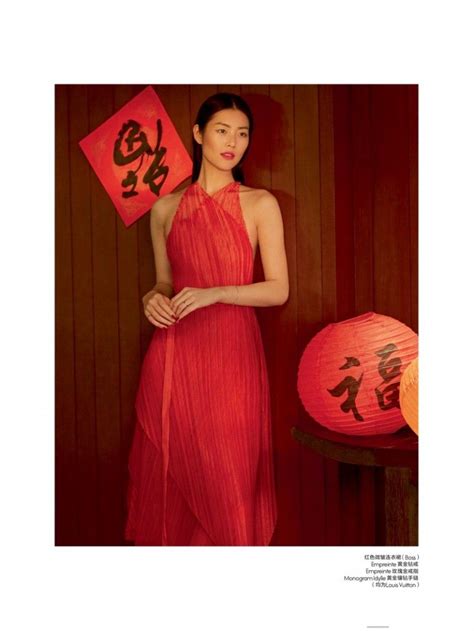 Liu Wen Wears Red Boss Dress With Pleating China Fashion Red Fashion