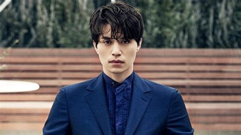 Lee dong wook's character goes to japan on a trip and chances to meet oh yeon soo's housewife character; Kisah Aktor Lee Dong Wook di Industri Hiburan Korsel ...