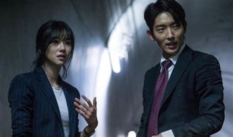 But her license gets suspended when she hits a judge over an unjust ruling. Lawless Lawyer Korean Drama | Plot | Reviews | OST | FAQs ...