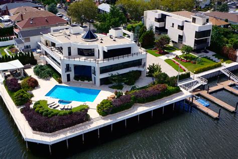 Miami Vice Waterfront Estate | Big beach house, Billionaire homes