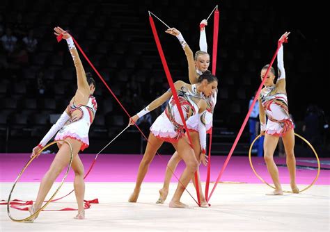 Figlia del pratese andrea e della molisana grazia ciarlitto, consigliere della federazione ginnastica d'italia, marta è cresciuta nell'etruria prato, storica società di ginnastica che ha formato, tra gli altri, jury chechi, già medaglia d'oro olimpica alle olimpiadi di atlanta 1996. Mondiali di ginnastica ritmica, Italia oro nei 5 nastri