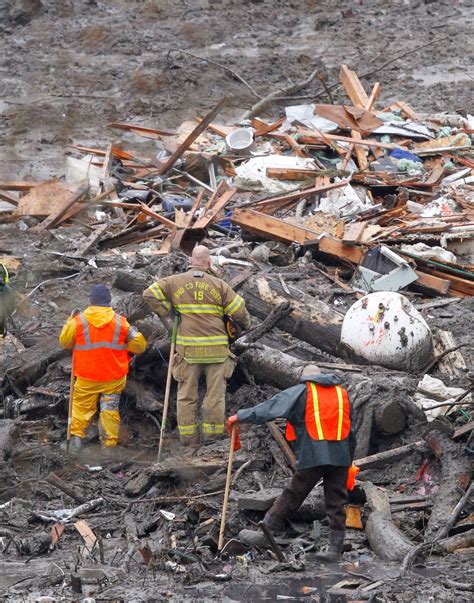 Community Observes Moment Of Silence For Washington Mudslide Victims