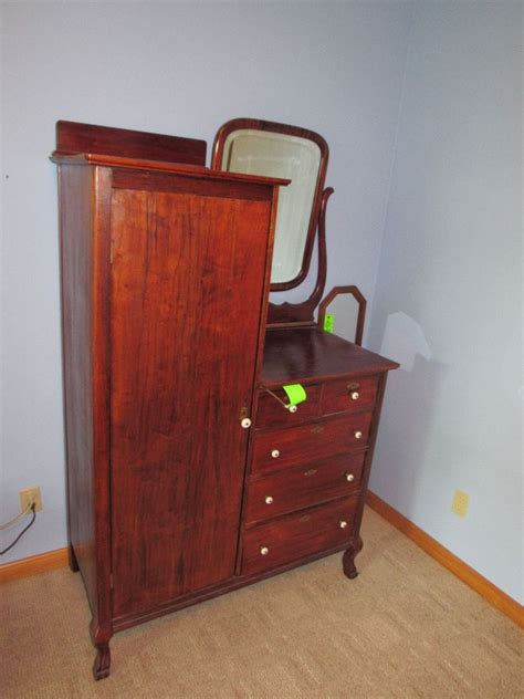 Personal Property Auction | Atterberry Auction & Realty Co,