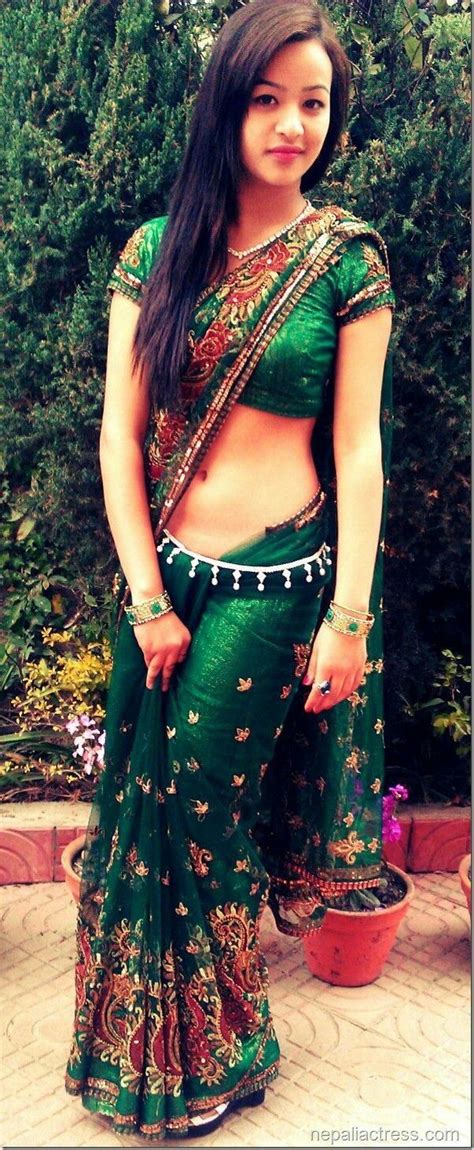 beautiful girl in green saree exploit natural beauty saree models sexy beautiful women