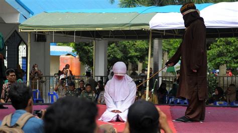 ‘it Hurts So Bad Cries Indonesian Woman Caned In Aceh For Extra