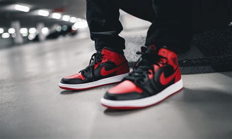 Nike Air Jordan 1 Mid Banned 43einhalb Sneaker Store