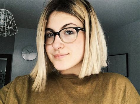Can You Guys Show Some Love To Short Haired Girl Cute Girl Face