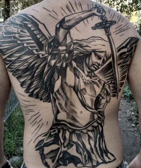 12 Back Tattoos For Men That Look Awesome Alexie
