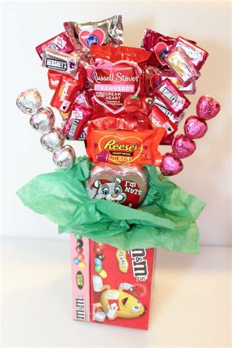 Check spelling or type a new query. Making a Valentine's Day Candy Bouquet | ThriftyFun