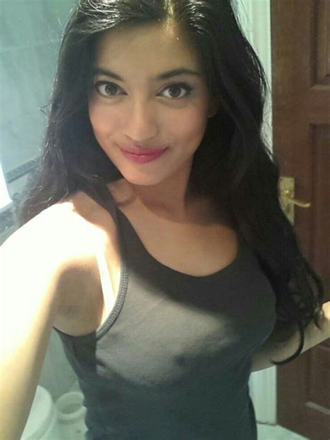 Pin By Abinay N On Indian Girl Bra Hot College Girls Beauty Girl