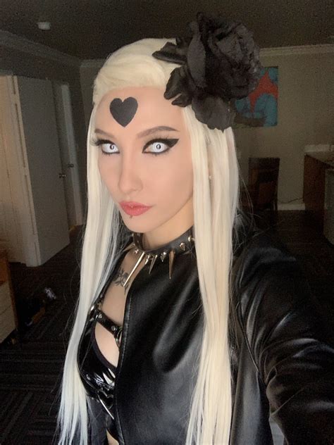 tw pornstars maddie twitter dommy mommy do s is ready to step on you at tsumicon 😈 6 26 pm