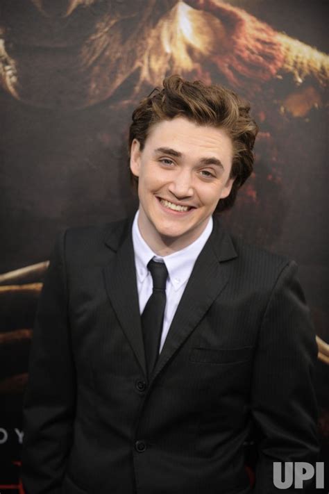 Photo Kyle Gallner Attends The Premiere Of The Film A Nightmare On