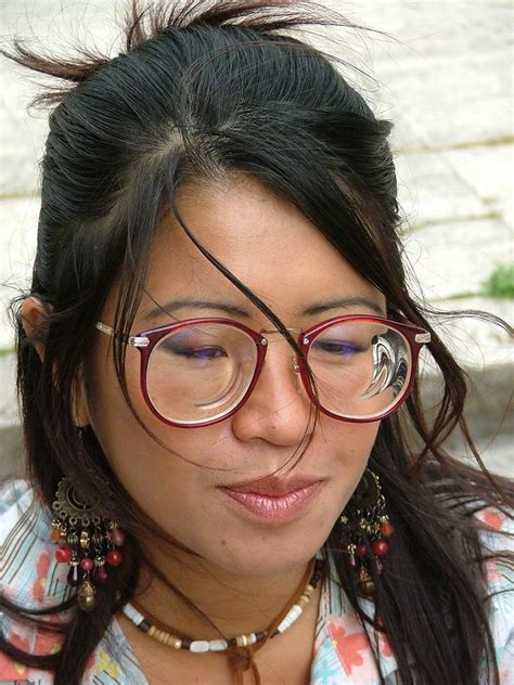 Loony Cute Oriental Girl With Myodisc Glasses Glasses Nice Glasses