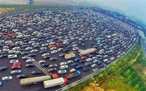 This Drone Footage Of A 50 Lane Traffic Jam In China Looks Like The
