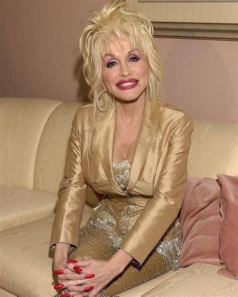 Pin By Pamela On Dolly Parton Dolly Parton Dolly Parton Pictures Singer