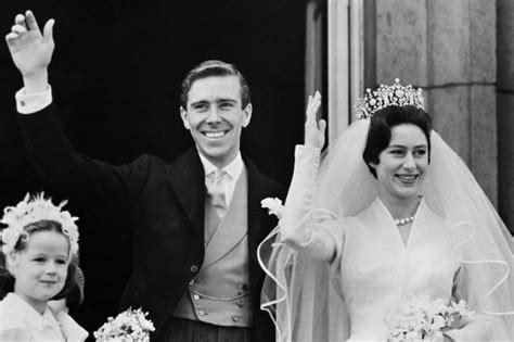 El tercer bisnieto de la reina isabel ii ocupa la quinta posición en la línea hereditaria. How Princess Margaret paved way for William and Harry to ...
