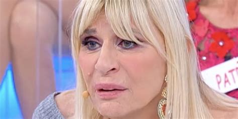 Arriva la foto di una fan. Anticipazioni Uomini e donne: GEMMA e MAURIZIO, i dettagli ...